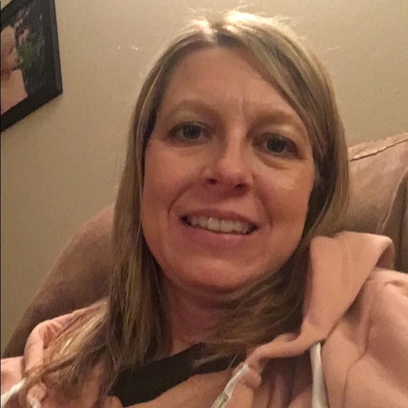 Meet your Posher, Pamela - Picture 1 of 1